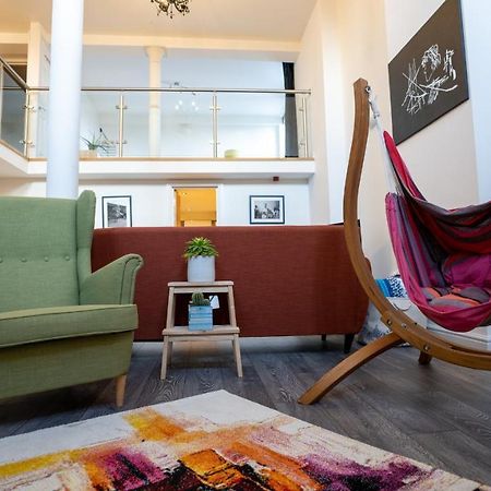 Stunning Mezzanine Apartment Near City Centre Кардіфф Екстер'єр фото