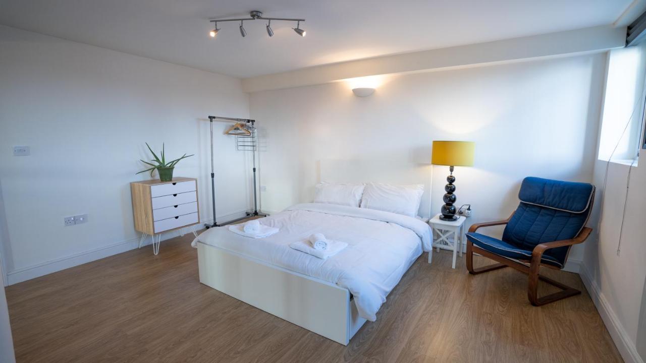 Stunning Mezzanine Apartment Near City Centre Кардіфф Екстер'єр фото